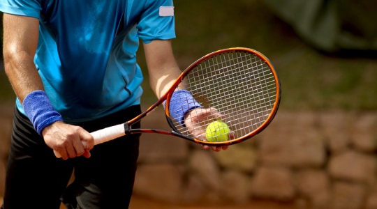 Serving Tennis